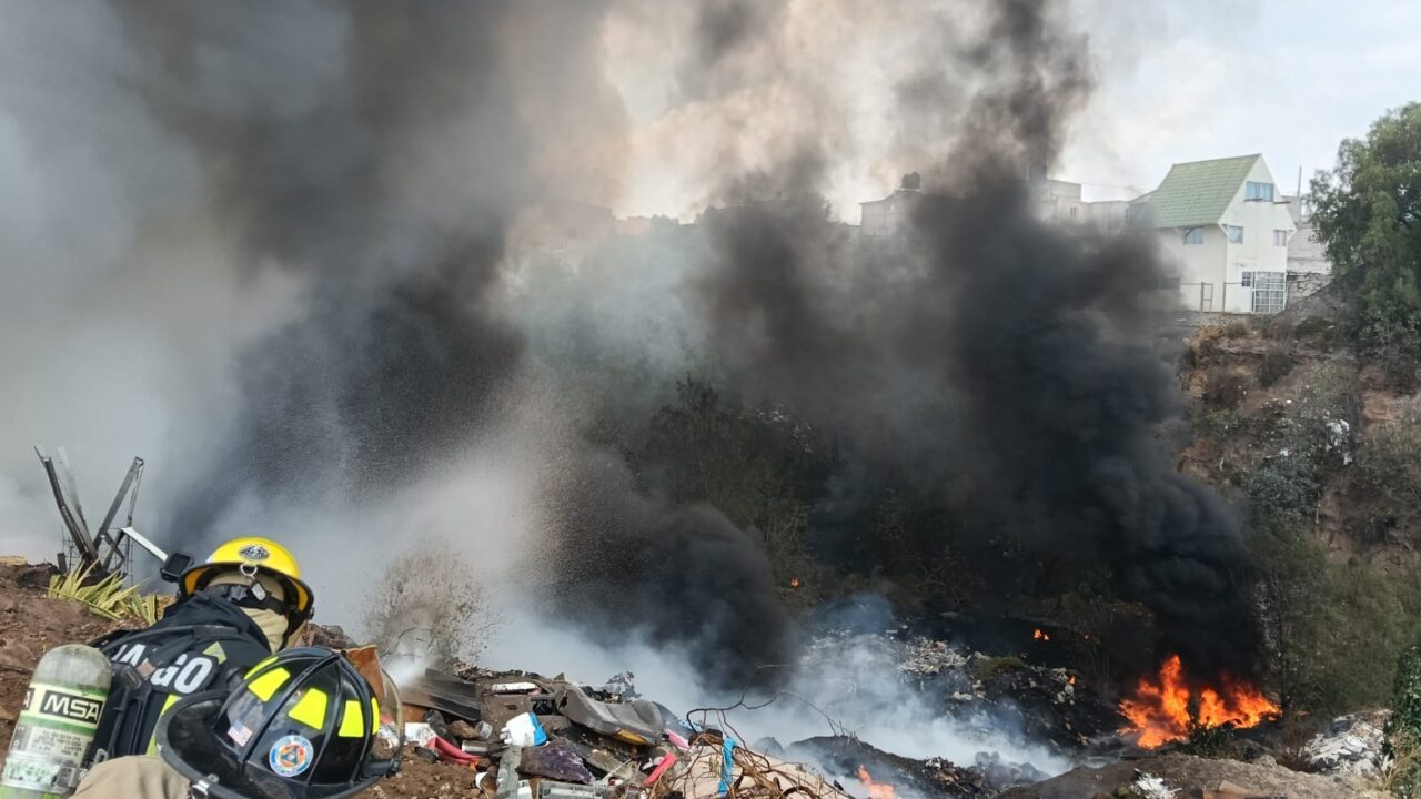 Atención oportuna de la SSPH a incendio de Basurero Clandestino en Zempoala