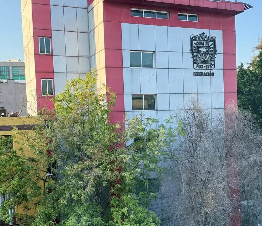 Economistas advierten riesgos fiscales y piden fortalecer finanzas públicas rumbo a 2027