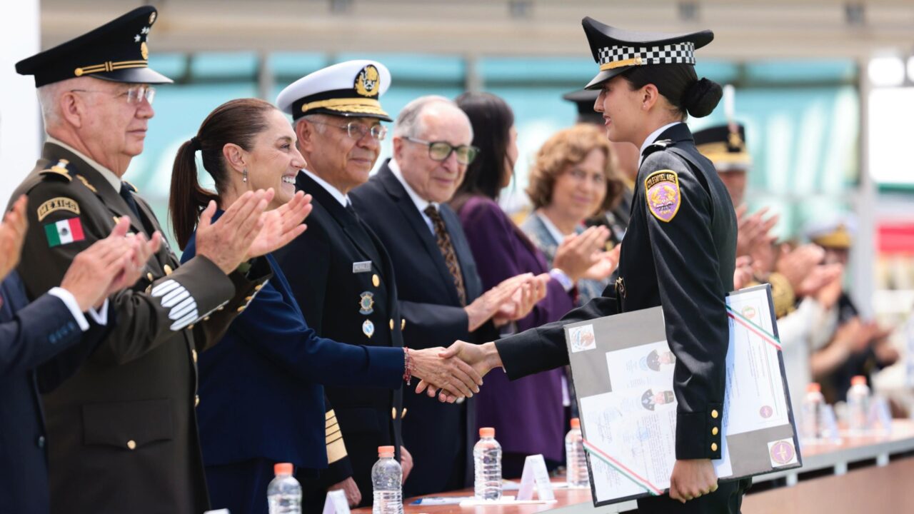 MÉXICO TIENE DERECHO SIEMPRE A DECIDIR SU PROPIO DESTINO: PRESIDENTA CLAUDIA SHEINBAUM ENCABEZA CLAUSURA Y APERTURA DE CURSOS DEL SISTEMA EDUCATIVO MILITAR 2026