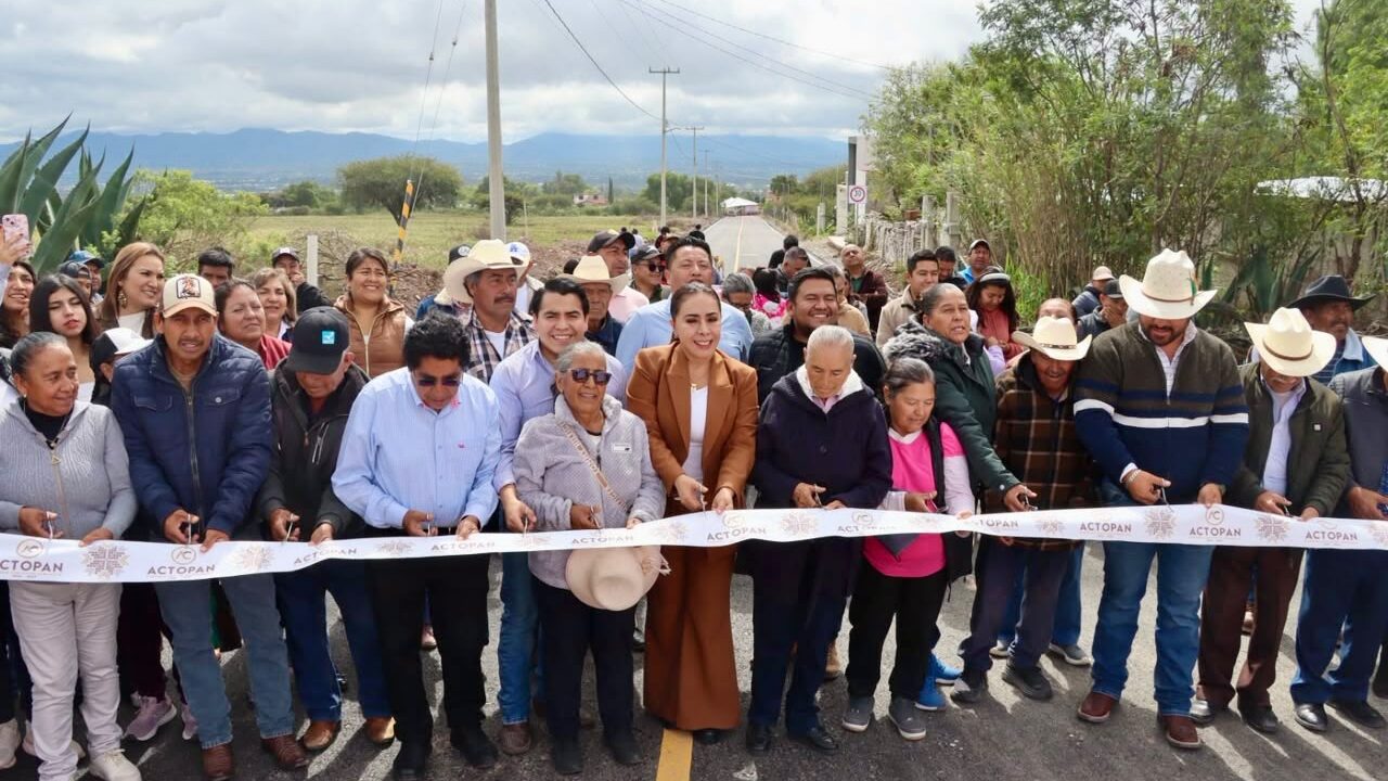 Inauguran pavimentación asfáltica en Actopan.